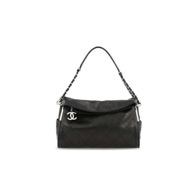 CHANEL ULTIMATE SOFT HOBO QUILTED LEATHER MEDIUM  (32*24*11cm)